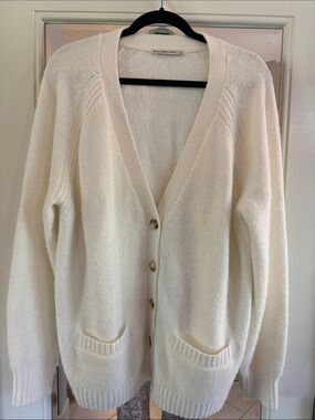 Abercrombie & Fitch Off-White V-Neck Button Cardigan
